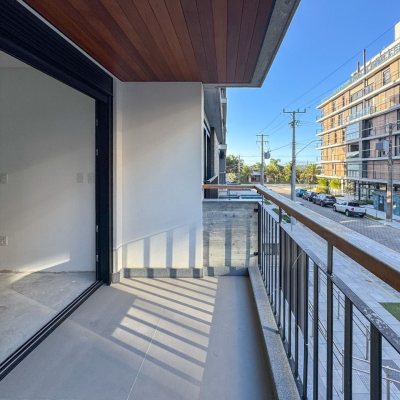 Apartamentos com 210m², 4 quartos, 4 suítes, 2 garagens, no bairro Jurerê em Florianópolis