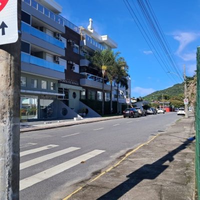 Apartamentos com 123m², 3 quartos, 1 suíte, 2 garagens, no bairro Canasvieiras em Florianópolis