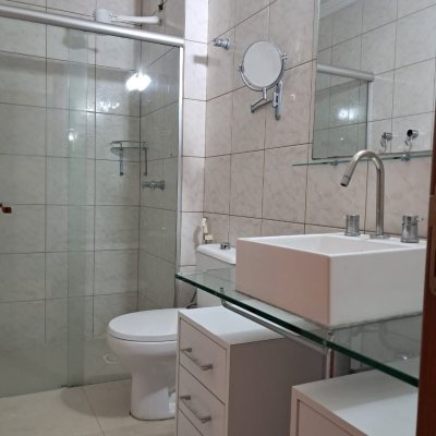Apartamentos com 123m², 3 quartos, 1 suíte, 2 garagens, no bairro Canasvieiras em Florianópolis