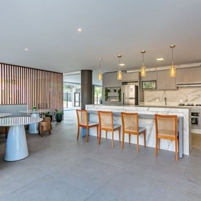 Cobertura com 148m², 2 quartos (sendo 1 suíte), 2 garagens, no bairro Ingleses do Rio Vermelho em Florianópolis