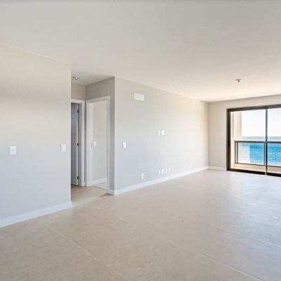 Cobertura com 148m², 2 quartos (sendo 1 suíte), 2 garagens, no bairro Ingleses do Rio Vermelho em Florianópolis
