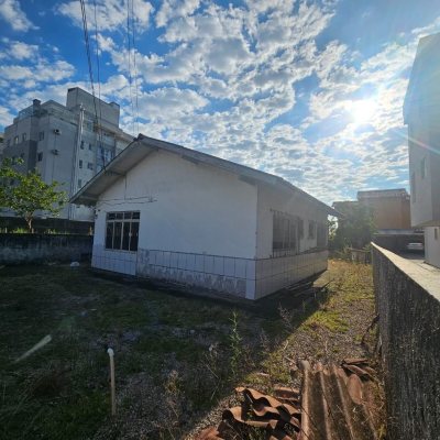 Terrenos Residenciais com 1203m², no bairro Rio Grande em Palhoça