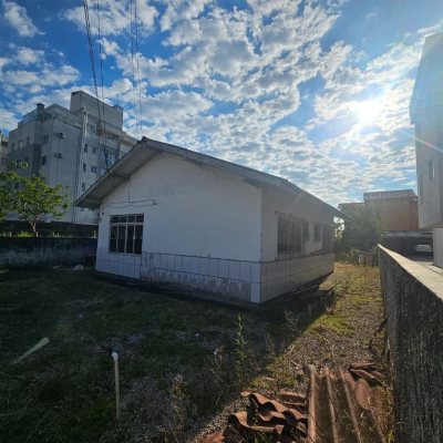 Terrenos Residenciais com 1203m², no bairro Rio Grande em Palhoça
