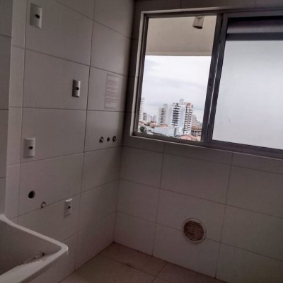 Apartamentos com 93m², 3 quartos, 1 suíte, 1 garagem, no bairro Barreiros em São José