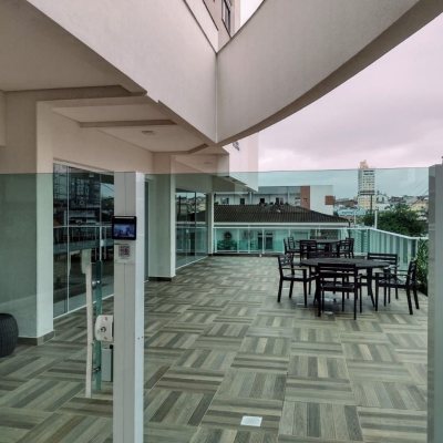 Apartamentos com 93m², 3 quartos, 1 suíte, 1 garagem, no bairro Barreiros em São José