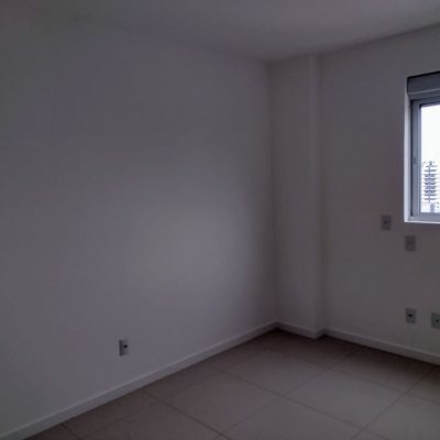 Apartamentos com 93m², 3 quartos, 1 suíte, 1 garagem, no bairro Barreiros em São José
