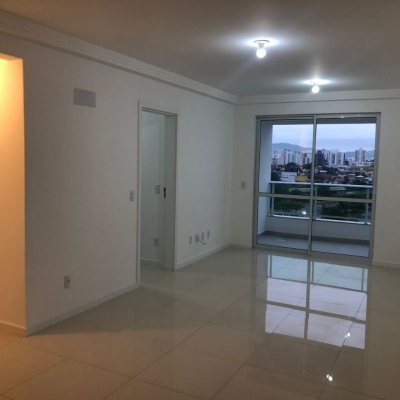 Apartamentos com 93m², 3 quartos, 1 suíte, 1 garagem, no bairro Barreiros em São José