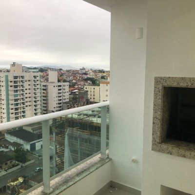 Apartamentos com 93m², 3 quartos, 1 suíte, 1 garagem, no bairro Barreiros em São José