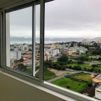 Apartamentos com 93m², 3 quartos, 1 suíte, 1 garagem, no bairro Barreiros em São José