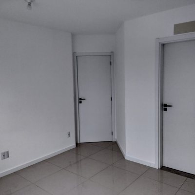 Apartamentos com 93m², 3 quartos, 1 suíte, 1 garagem, no bairro Barreiros em São José