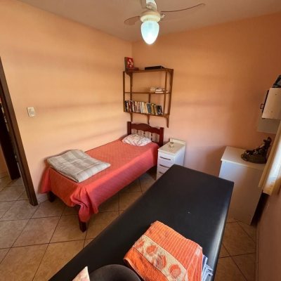 Casa Residencial com 235m², 3 quartos, 1 suíte, 2 garagens, no bairro Rio Tavares em Florianópolis