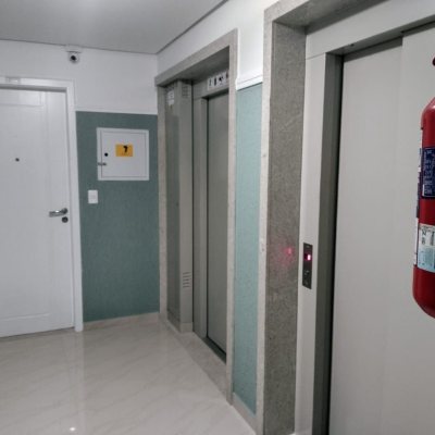 Cobertura com 129m², 3 quartos, 3 suítes, 2 garagens, no bairro Estreito em Florianópolis