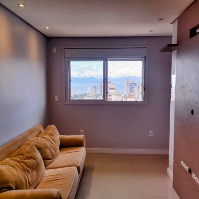 Cobertura com 129m², 3 quartos, 3 suítes, 2 garagens, no bairro Estreito em Florianópolis