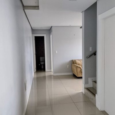Cobertura com 129m², 3 quartos, 3 suítes, 2 garagens, no bairro Estreito em Florianópolis