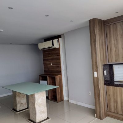 Cobertura com 129m², 3 quartos, 3 suítes, 2 garagens, no bairro Estreito em Florianópolis
