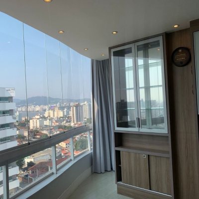 Cobertura com 129m², 3 quartos, 3 suítes, 2 garagens, no bairro Estreito em Florianópolis
