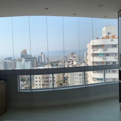 Cobertura com 129m², 3 quartos, 3 suítes, 2 garagens, no bairro Estreito em Florianópolis