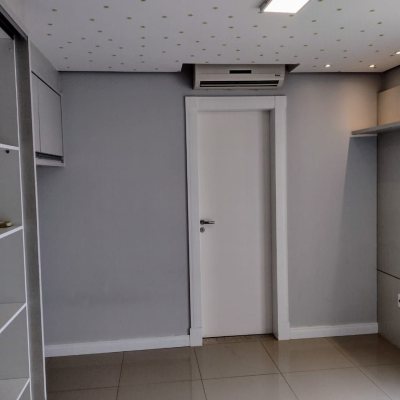 Cobertura com 129m², 3 quartos, 3 suítes, 2 garagens, no bairro Estreito em Florianópolis