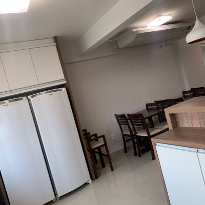 Cobertura com 129m², 3 quartos, 3 suítes, 2 garagens, no bairro Estreito em Florianópolis