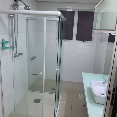 Cobertura com 129m², 3 quartos, 3 suítes, 2 garagens, no bairro Estreito em Florianópolis