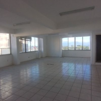 Predio com 588m², no bairro Centro em Florianópolis