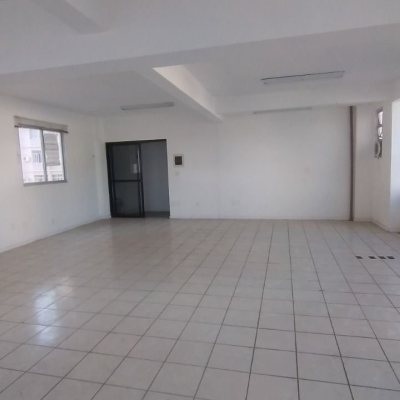 Predio com 588m², no bairro Centro em Florianópolis