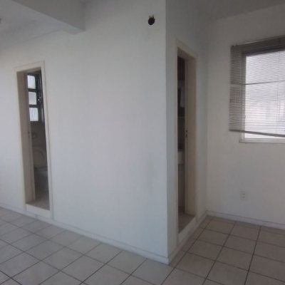 Predio com 588m², no bairro Centro em Florianópolis