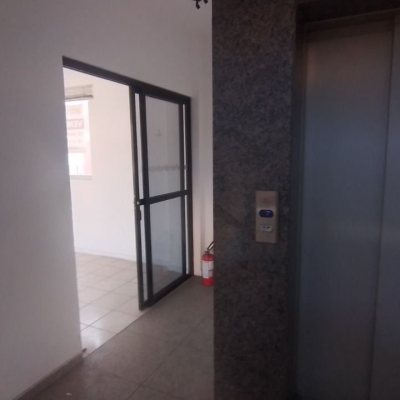 Predio com 588m², no bairro Centro em Florianópolis