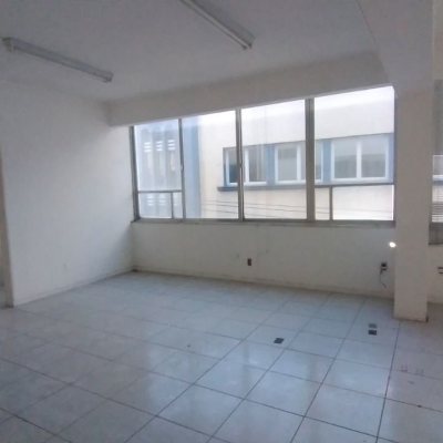 Predio com 588m², no bairro Centro em Florianópolis