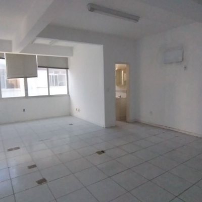 Predio com 588m², no bairro Centro em Florianópolis