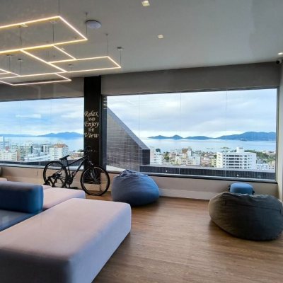 Sala com 29m², 1 garagem, no bairro Balneário em Florianópolis