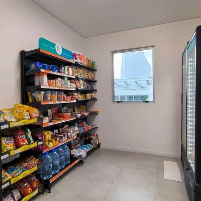 Sala com 29m², 1 garagem, no bairro Balneário em Florianópolis