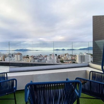 Sala com 29m², 1 garagem, no bairro Balneário em Florianópolis