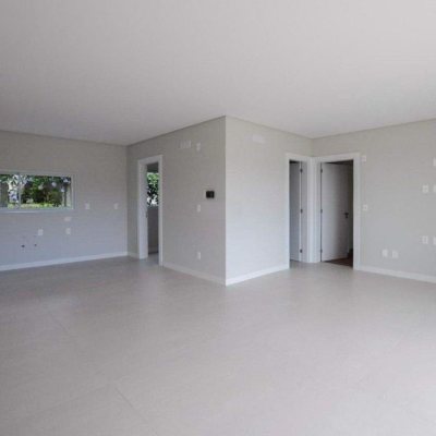 Apartamentos com 128m², 3 quartos, 3 suítes, 2 garagens, no bairro Cacupé em Florianópolis