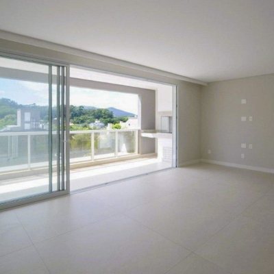 Apartamentos com 128m², 3 quartos, 3 suítes, 2 garagens, no bairro Cacupé em Florianópolis