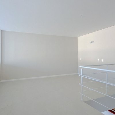 Loja com 79m², 2 garagens, no bairro Trindade em Florianópolis