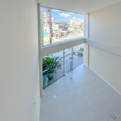 Loja com 79m², 2 garagens, no bairro Trindade em Florianópolis