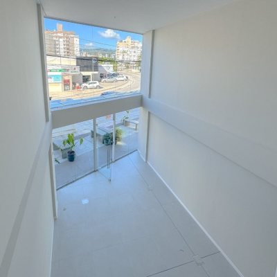 Loja com 71m², 1 garagem, no bairro Trindade em Florianópolis