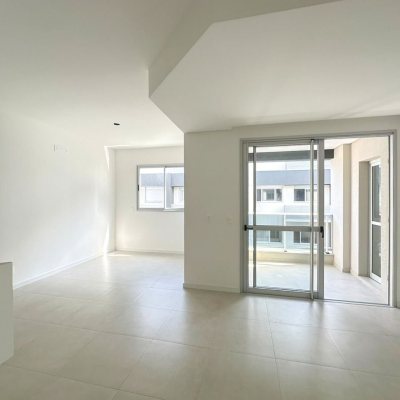 Apartamentos com 111m², 2 quartos, 1 suíte, 2 garagens, no bairro Estreito em Florianópolis