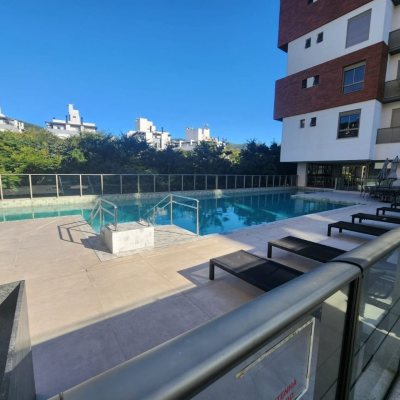 Apartamentos com 67m², 2 quartos, 1 suíte, 1 garagem, no bairro Córrego Grande em Florianópolis