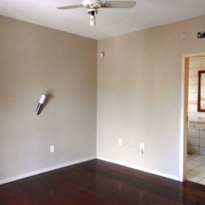 Casa Residencial com 288m², 4 quartos, 2 suítes, 4 garagens, no bairro Coloninha em Florianópolis