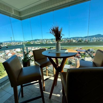 Apartamentos com 98m², 3 quartos, 1 suíte, 1 garagem, no bairro Jardim Atlântico em Florianópolis