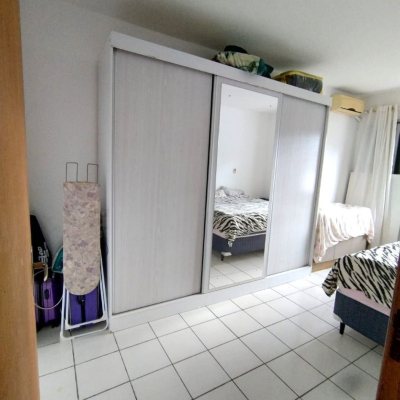 Casa Residencial com 165m², 3 quartos, 5 garagens, no bairro Canto em Florianópolis