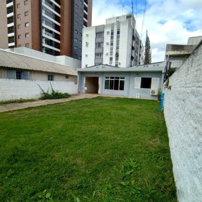 Casa Residencial com 165m², 3 quartos, 5 garagens, no bairro Canto em Florianópolis