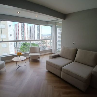 Apartamentos com 113m², 3 quartos, 1 suíte, 1 garagem, no bairro Kobrasol em São José