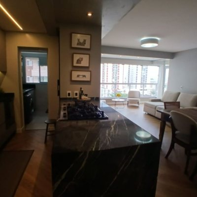 Apartamentos com 113m², 3 quartos, 1 suíte, 1 garagem, no bairro Kobrasol em São José