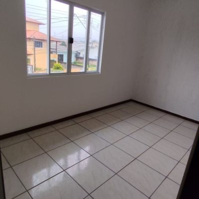 Casa Residencial com 312m², 6 quartos, 4 garagens, no bairro Carianos em Florianópolis