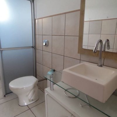 Casa Residencial com 312m², 6 quartos, 4 garagens, no bairro Carianos em Florianópolis