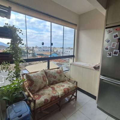 Cobertura com 101m², 3 quartos, 1 suíte, 2 garagens, no bairro Ingleses do Rio Vermelho em Florianópolis