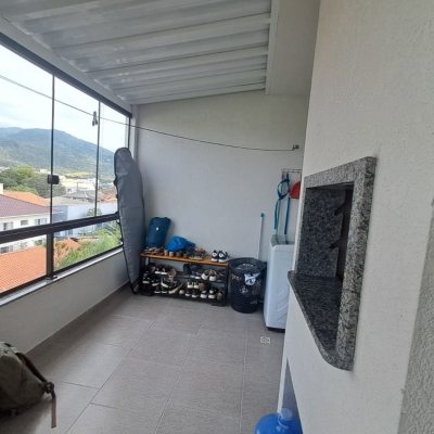 Cobertura com 101m², 3 quartos, 1 suíte, 2 garagens, no bairro Ingleses do Rio Vermelho em Florianópolis